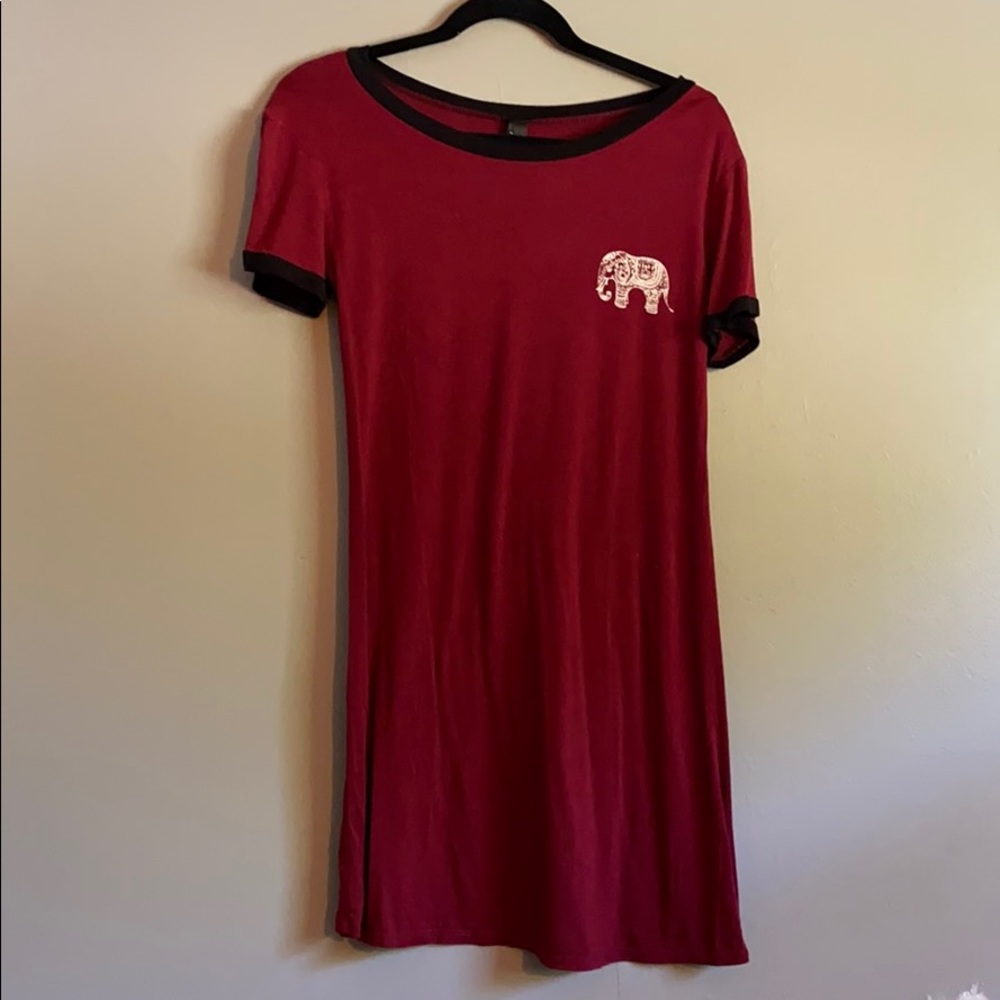 SUPER SOFT Maroon elephant t-shirt dress